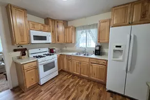 9152 Lexington Ave N, Circle Pines, MN 55014 - Photo 3