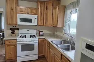9152 Lexington Ave N, Circle Pines, MN 55014 - Photo 9