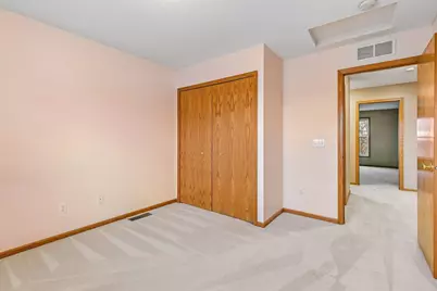 1658 Oakbrooke Circle, Eagan, MN 55122 - Photo 37
