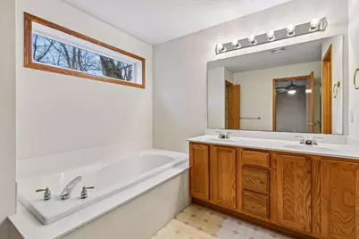 1658 Oakbrooke Circle, Eagan, MN 55122 - Photo 31