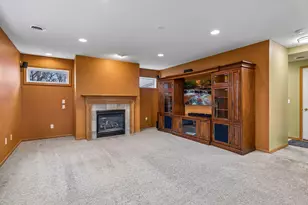 1658 Oakbrooke Cir, Eagan, MN 55122 - Photo 23