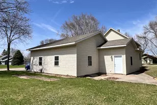 324 E Snelling Ave, Appleton, MN 56208 - Photo 3