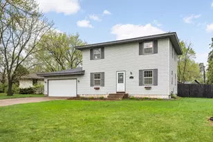 313 107th Ave NE, Blaine, MN 55434 - Photo 3