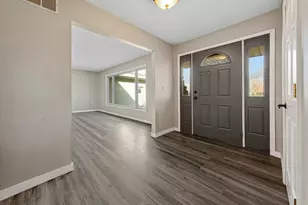 101 Mapleridge Dr, Mankato, MN 56001 - Photo 3
