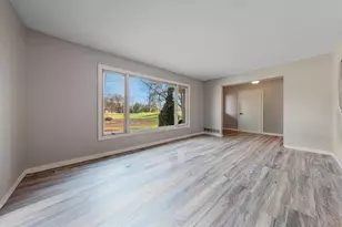 101 Mapleridge Dr, Mankato, MN 56001 - Photo 5