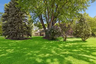 6060 Hemlock Ln N, Plymouth, MN 55442 - Photo 9