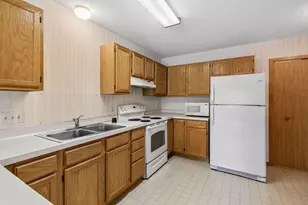 12750 Edgewater Path, Apple Valley, MN 55124 - Photo 13