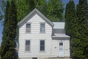 391 W Franklin St, Wells, MN 56097 - Photo 1
