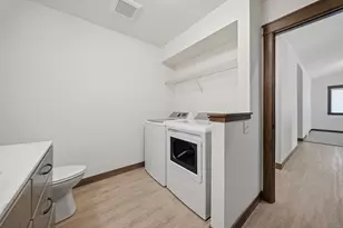 4911 Field Crest Ln, Eau Claire, WI 54701 - Photo 5