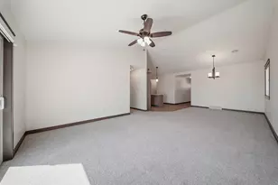 4911 Field Crest Ln, Eau Claire, WI 54701 - Photo 13