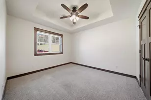4911 Field Crest Ln, Eau Claire, WI 54701 - Photo 21