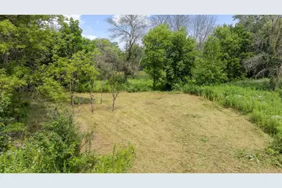 128 Peavey Lane, Wayzata, MN 55391 - Photo 3
