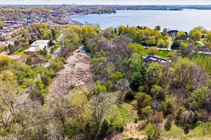 128 Peavey Ln, Wayzata, MN 55391 - Photo 1