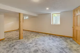 2201 Roselawn Ave W, Roseville, MN 55113 - Photo 23