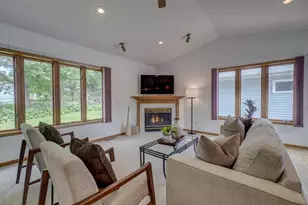 2201 Roselawn Ave W, Roseville, MN 55113 - Photo 7