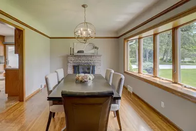 2201 Roselawn Avenue W, Roseville, MN 55113 - Photo 5