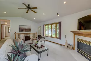2201 Roselawn Ave W, Roseville, MN 55113 - Photo 13