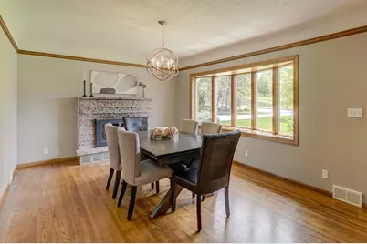 2201 Roselawn Avenue W, Roseville, MN 55113 - Photo 17