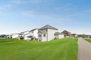4669 Carnation Ct, Excelsior, MN 55331 - Photo 33