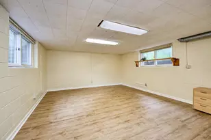 8801 Lakeview Rd, Bloomington, MN 55438 - Photo 27
