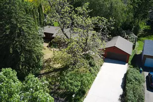 8801 Lakeview Rd, Bloomington, MN 55438 - Photo 3