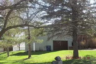 240 W 7th St, Gibbon, MN 55335 - Photo 3