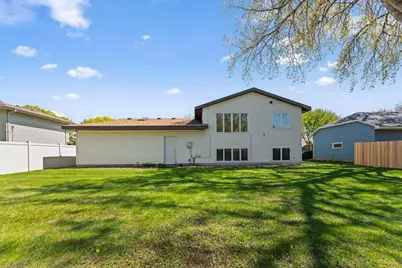 1889 Hamline Avenue N, Falcon Heights, MN 55113 - Photo 5