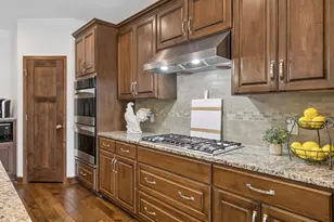 17118 Hollyhock Ct, Lakeville, MN 55044 - Photo 11