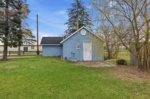 212 E 2nd St, Pillager, MN 56473 - Photo 25