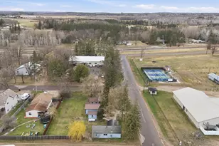 212 E 2nd St, Pillager, MN 56473 - Photo 31