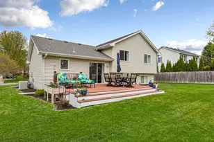 1435 Springwood Ln, Faribault, MN 55021 - Photo 7