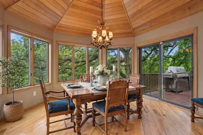 10420 Bluff Circle, Chaska, MN 55318 - Photo 7