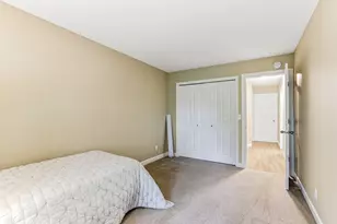 8970 Neill Lake Rd, Eden Prairie, MN 55347 - Photo 23