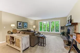 8970 Neill Lake Rd, Eden Prairie, MN 55347 - Photo 5