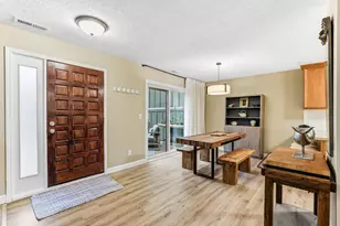 8970 Neill Lake Rd, Eden Prairie, MN 55347 - Photo 9