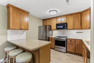 8970 Neill Lake Rd, Eden Prairie, MN 55347 - Photo 13