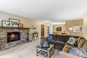 8970 Neill Lake Rd, Eden Prairie, MN 55347 - Photo 7