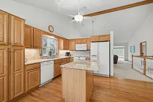 14602 Beverley Ln, Savage, MN 55378 - Photo 9