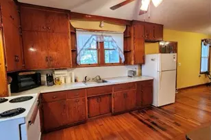 344 NE 1st St, Belle Plaine, MN 56011 - Photo 5
