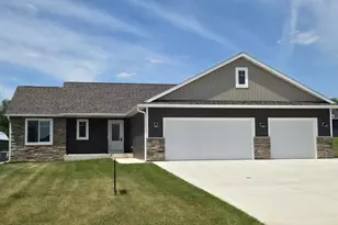1309 18th St NE, Austin, MN 55912 - Photo 1