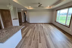 1309 18th St NE, Austin, MN 55912 - Photo 15
