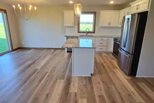 1309 18th St NE, Austin, MN 55912 - Photo 11