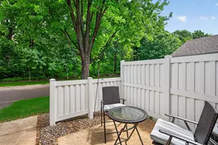 401 Leeward Trail, Woodbury, MN 55129 - Photo 15