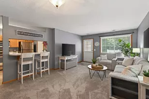 401 Leeward Trail, Woodbury, MN 55129 - Photo 5