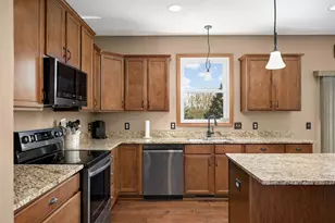 8897 67th St Bay S, Cottage Grove, MN 55016 - Photo 5