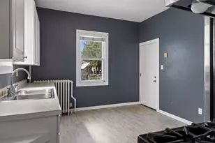1049 7th St W, Saint Paul, MN 55102 - Photo 31