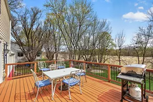 112231 Hutchins Ct, Chaska, MN 55318 - Photo 3