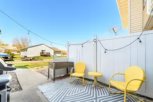 1211 Primrose Ln, Waconia, MN 55387 - Photo 5