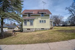 230 2nd St NW, Chisholm, MN 55719 - Photo 5