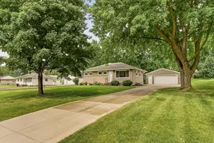 402 Strathmore Ln SE, Rochester, MN 55904 - Photo 29